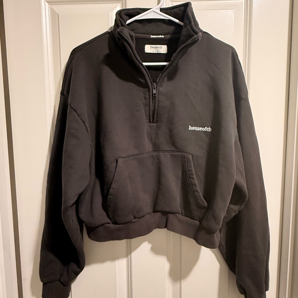 House of CB Cropped Quarter-Zip Sweatshirt – Gray (Size M)